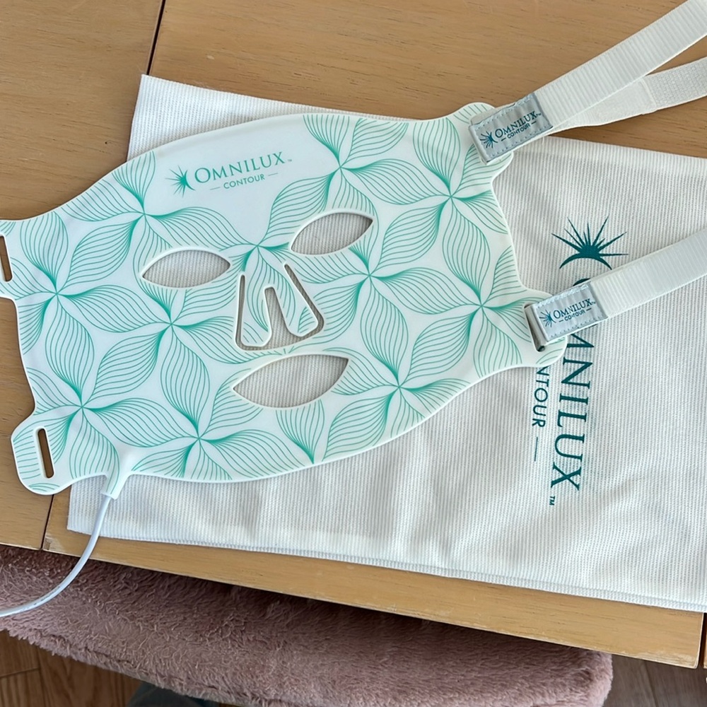 Omnilux Contour Mask